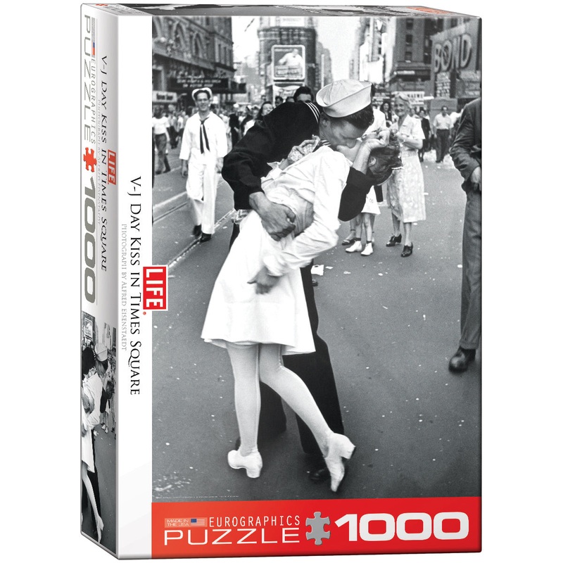 LIFE V-J Day Kiss in Times Square 1000pc Puzzle