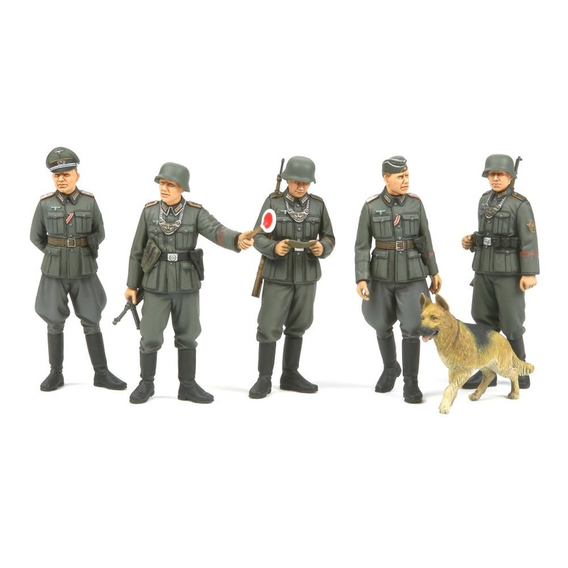 Tamiya - 1/35 German Field Military Police - WWII