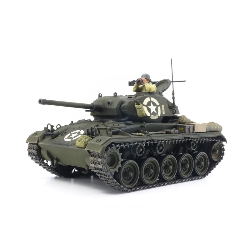 Tamiya - 1/35 US Light Tank M24 Chaffee