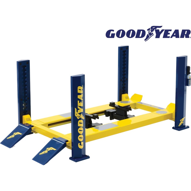 Greenlight - 1/18 Fourpost Lift Goodyear Tires