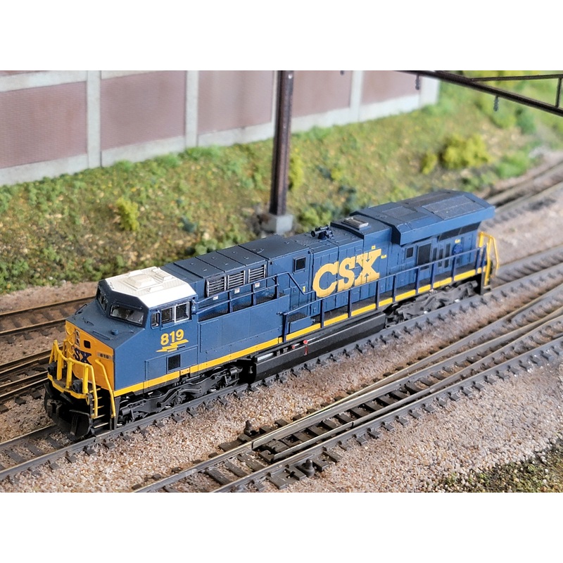 KATO 176-8908 N Scale GE ES44AC GEVO Diesel CSX Dark Future 819 (Weathered / USED)