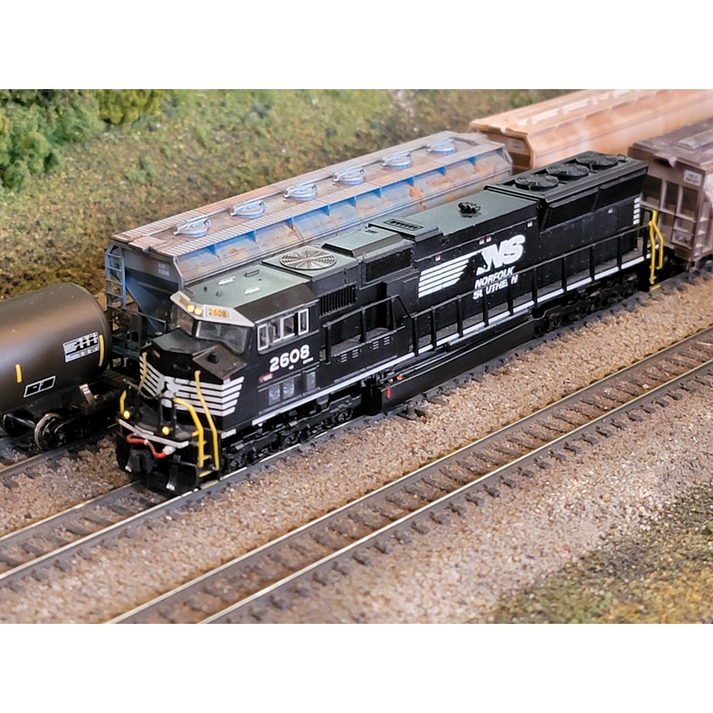 Kato 176-7503 N Scale EMD SD70M Norfolk Southern NS 2608 - USED