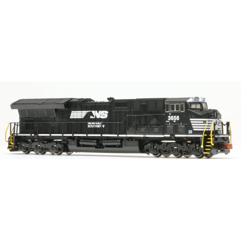ScaleTrains Operator 10989 N Scale GE ET44AC Tier 4 Diesel "Horsehead" NS 3675 with DCC