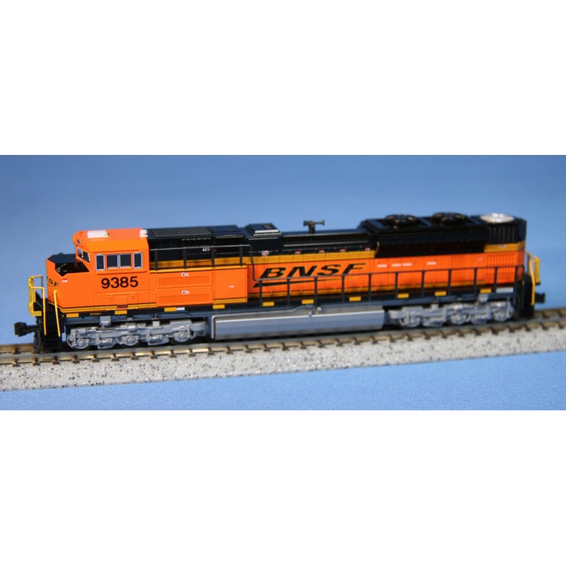 Kato 176-8417 N Scale EMD SD70ACe BNSF 9385 - USED
